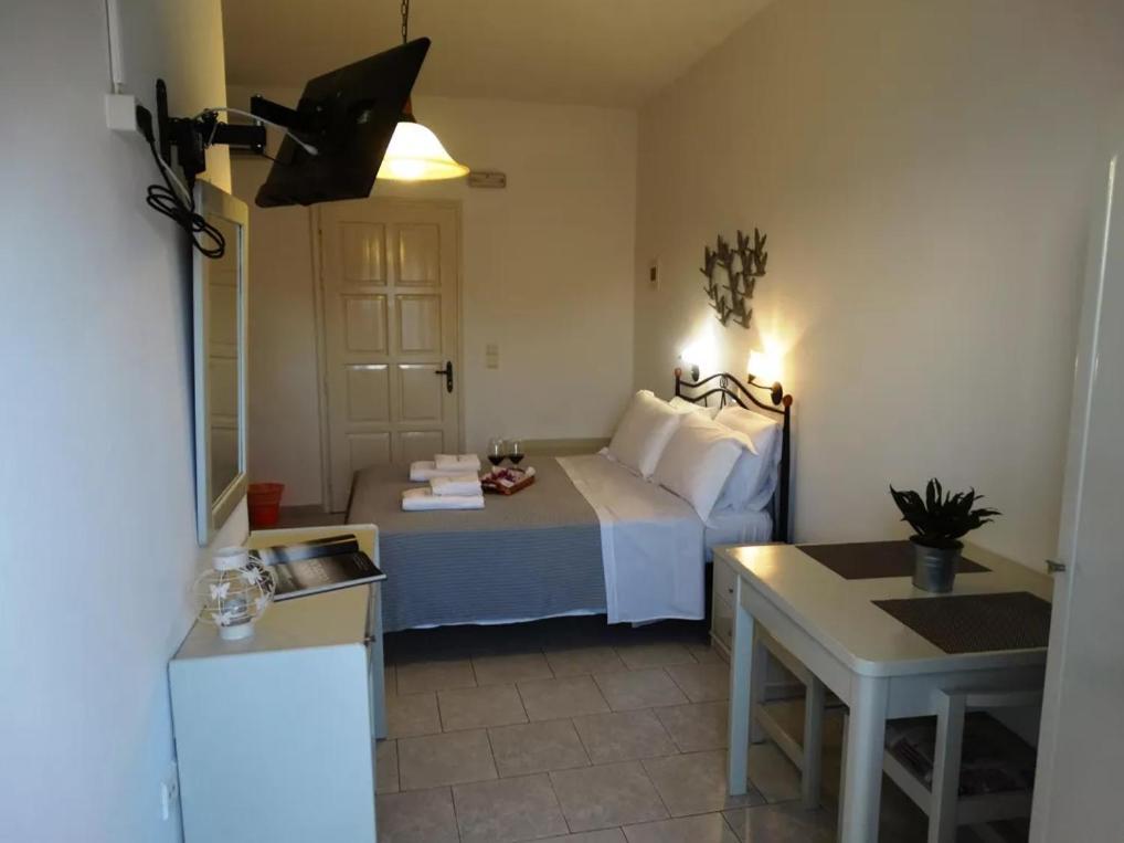 Castelopetra Aparthotel Katapola Exterior foto