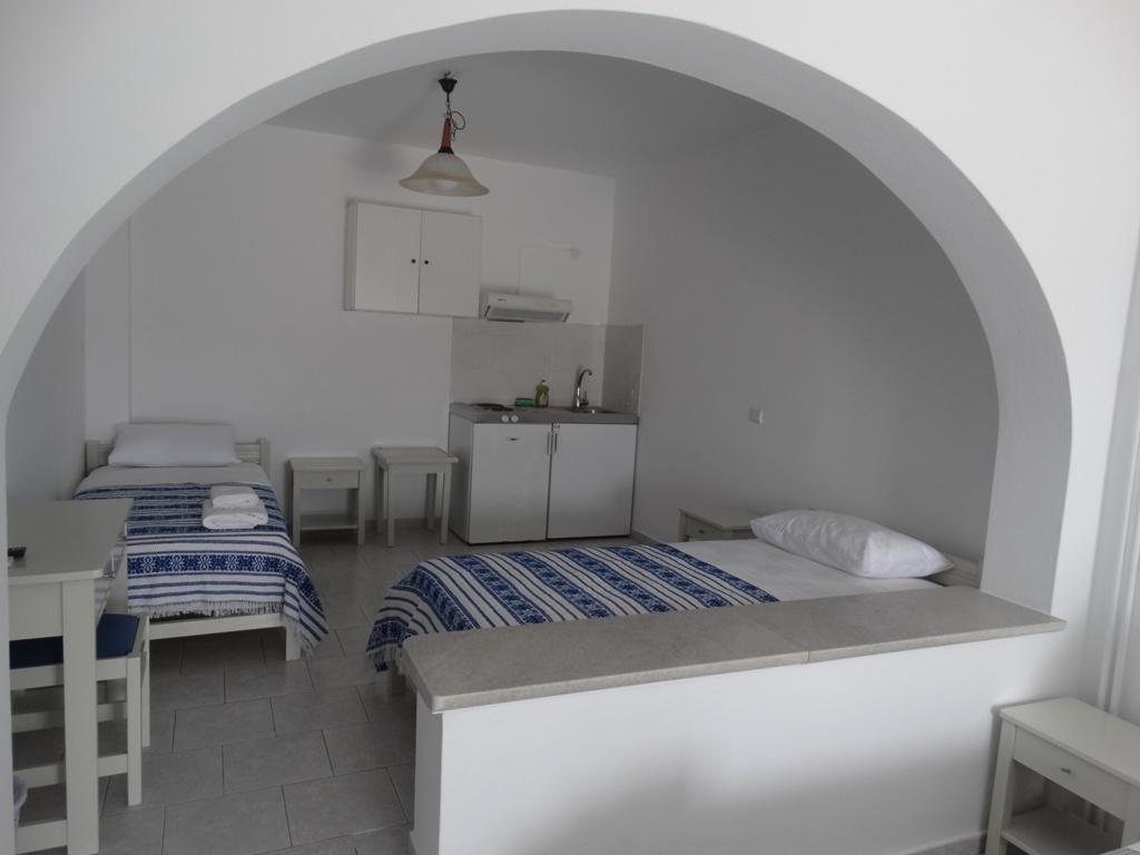 Castelopetra Aparthotel Katapola Exterior foto