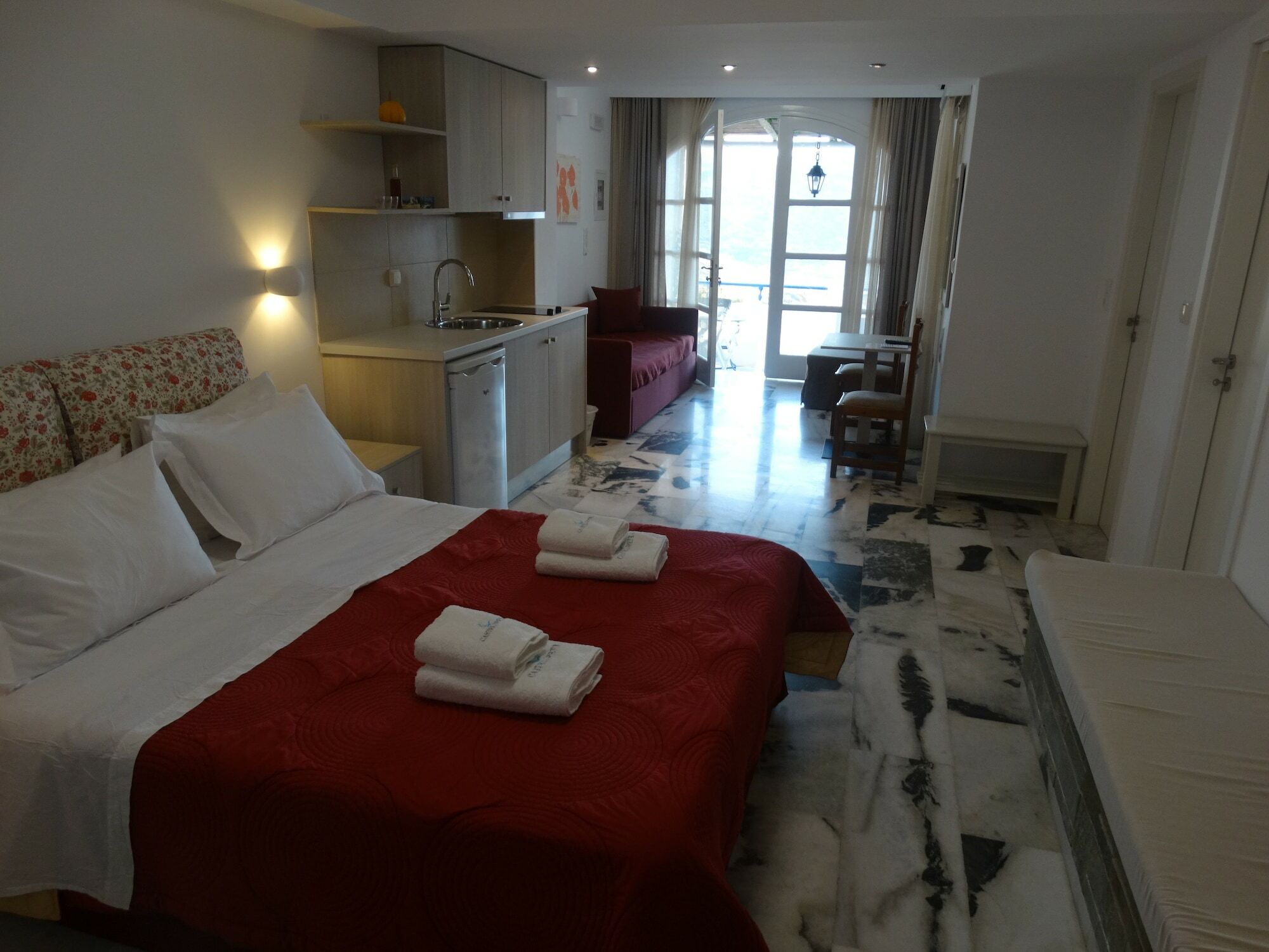 Castelopetra Aparthotel Katapola Exterior foto
