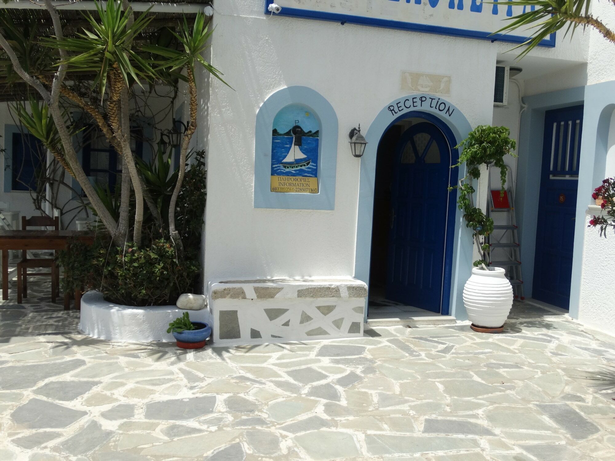 Castelopetra Aparthotel Katapola Exterior foto